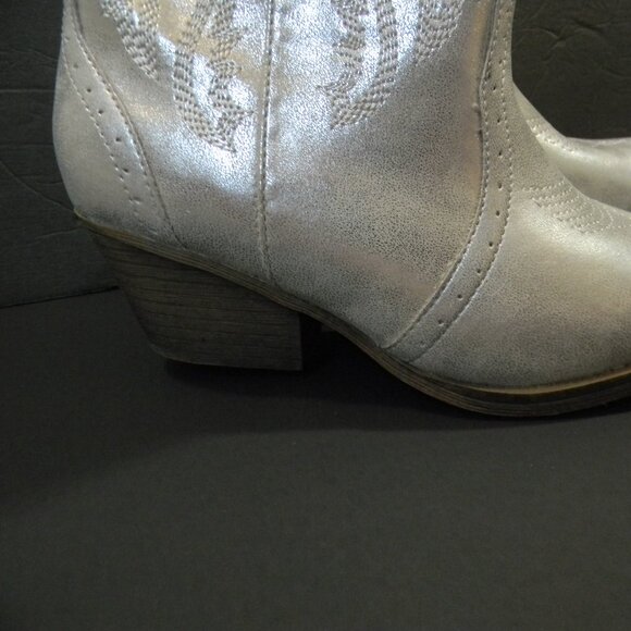 Sugar Womens Tammy Silver Embroidered Tall Cowboy, Western Boots Shoes NWT - Picture 11 of 12
